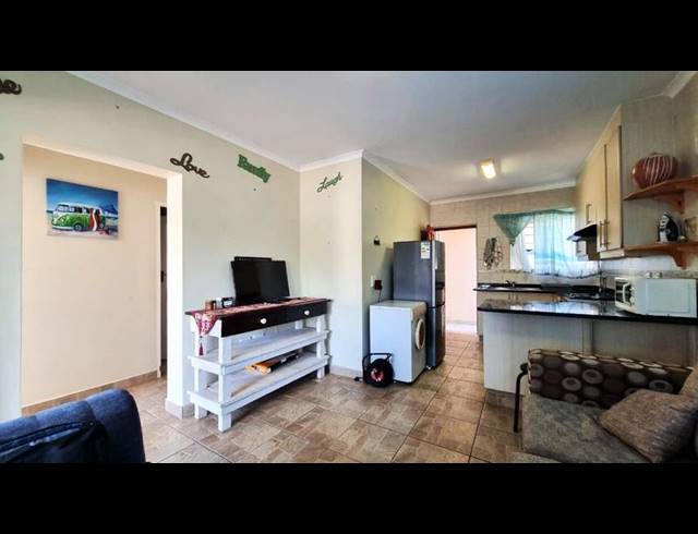 3 BEDROOM APARTMENT FOR SALE IN MANABA BEACH